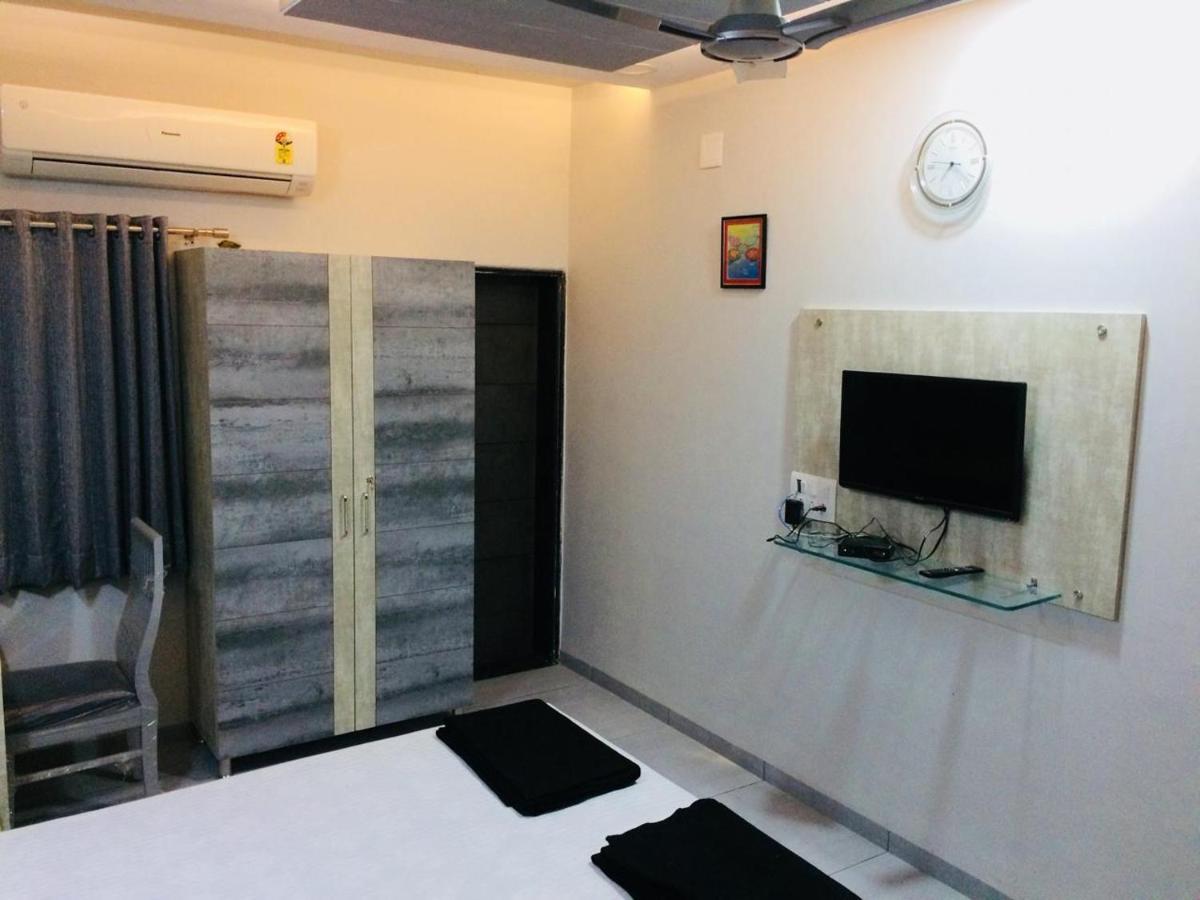 فَدودارا Laxmi Film City Resort المظهر الخارجي الصورة